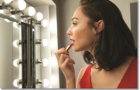 גל גדות נבחרה לפנים הבינלאומיות של רבלון