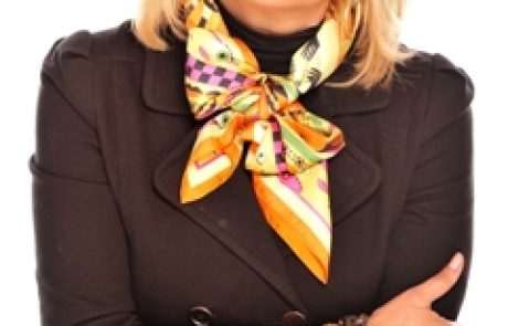 איפור לבעלות מבנה פנים א-סימטרי