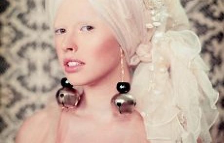 איפור קלאסי: חיוור וטרנדי