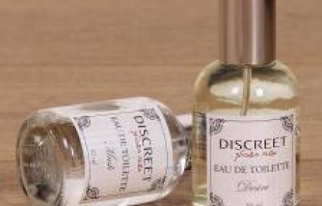 דיסקרט: בושם נשי בשלושה ניחוחות שונים