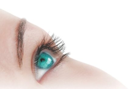 כך ניתן לטפל בקמטי עיניים