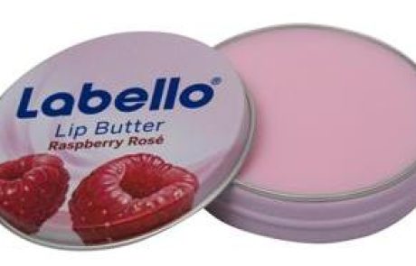 לבלו: LIP BUTTER מועשר בשמן שקדים וחמאת שיאה