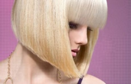 בלונדינית וזוהרת