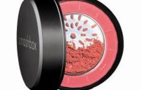 אפריל: סומק עמיד HALO LONG WEAR BLUSH