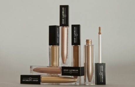 עדה לזורגן: צללית שימר Glow liquid eye shadow