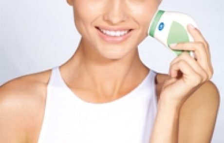 Life: מכשיר FACE CLEANCER לניקוי עמוק בעור הפנים