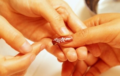 ציפורניים: הדבקה וקוץ בה