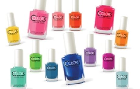 Color Club: אוסף קייצי עם גווני לקים צבעוניים במיוחד