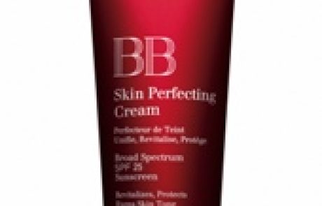 קלרינס: BB Skin Perfecting Cream מוצר טיפוח ומייקאפ