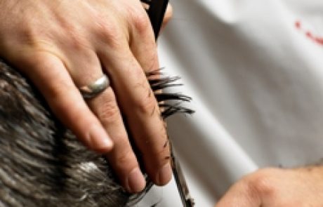 שיער: אומן של מספריים