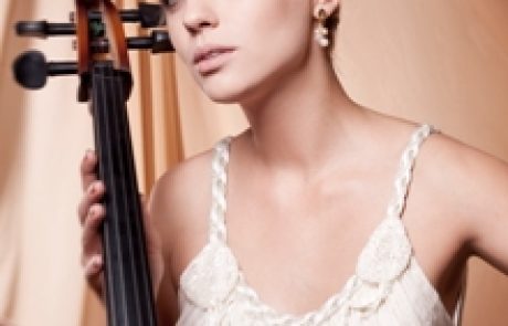 שיער: צעיר עם מספריים