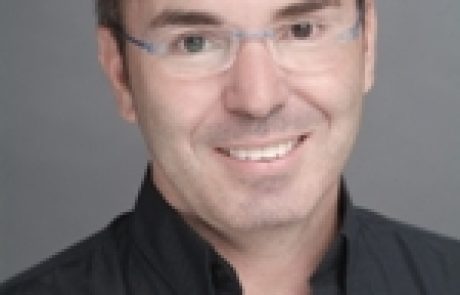 לשמור על השפתיים והעיניים